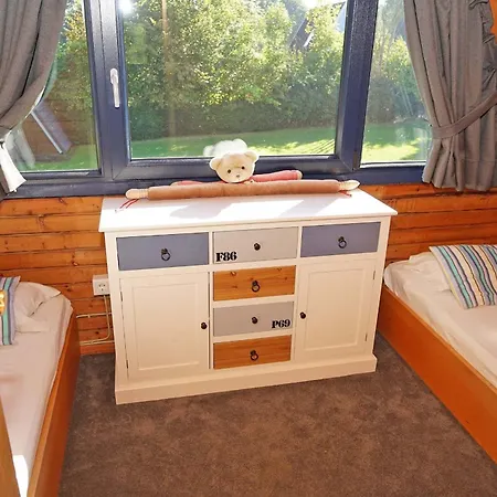 Zeltdachhaus In Strandnaehe Mit Grossem Grundstueck * Damp